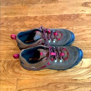 Womens Merrell Vibram Hiking Shoe. Size 8